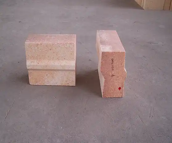 What are the thermal and mechanical properties of DRL-155 Low Creep Bricks?